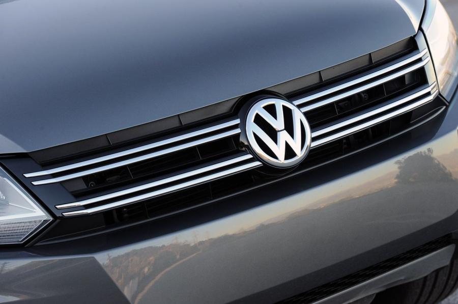  Volkswagen Tiguan 2011 года  (фото 41 из 146)